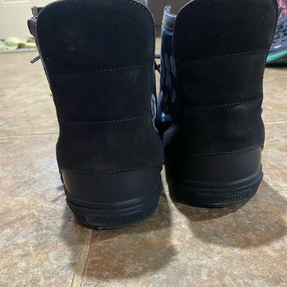 Louis Vuitton Blue Camo Sneaker - Picture 7 of 10